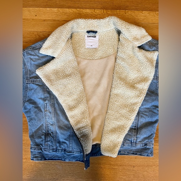 Garage, Light Denim, Sherpa/Fleece Lined, Crop, Zip, Jeans Jacket, Size Large - Picture 3 of 9
